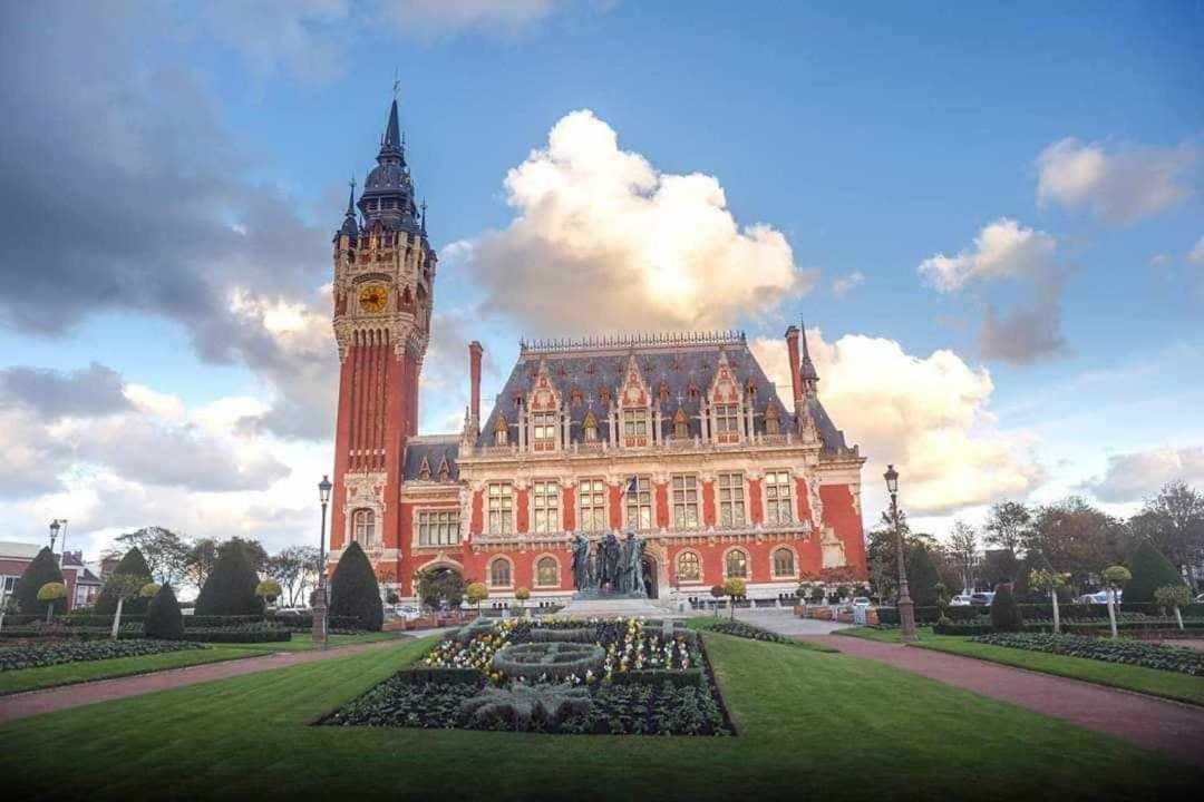 Calais Plage-Gare Appartement Elegant Tout Equipe Екстериор снимка