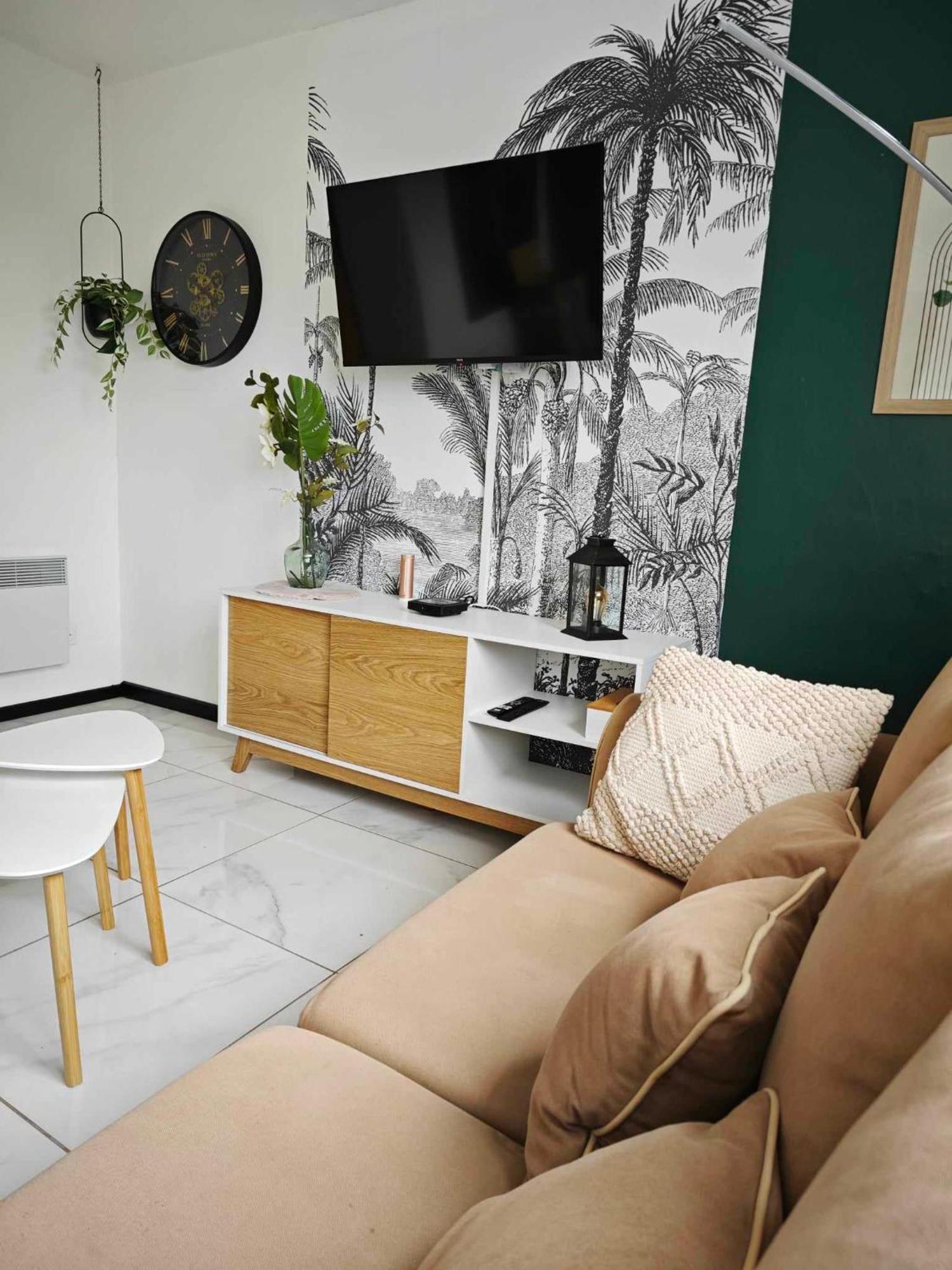 Calais Plage-Gare Appartement Elegant Tout Equipe Екстериор снимка